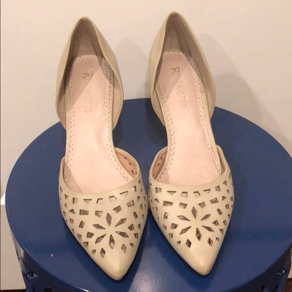 Tan heels